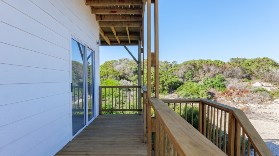 4 Bedroom Property for Sale in Suiderstrand Western Cape